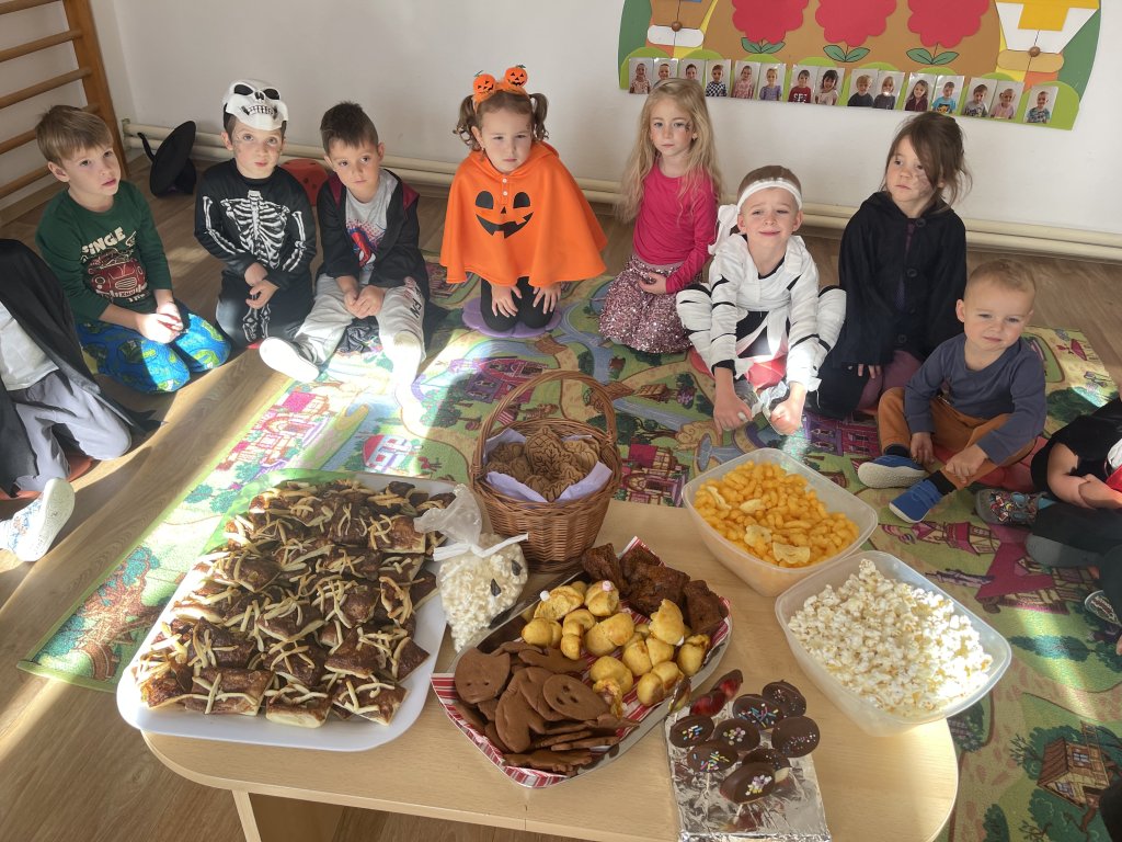 Halloweenský karneval