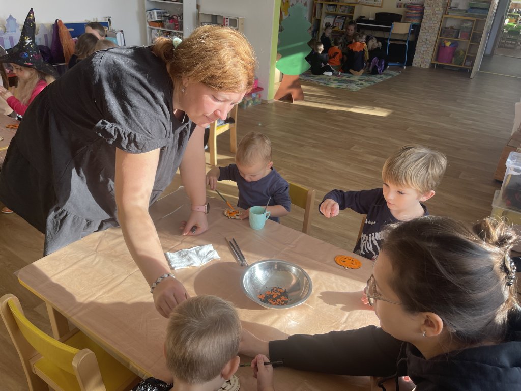 Halloweenský karneval