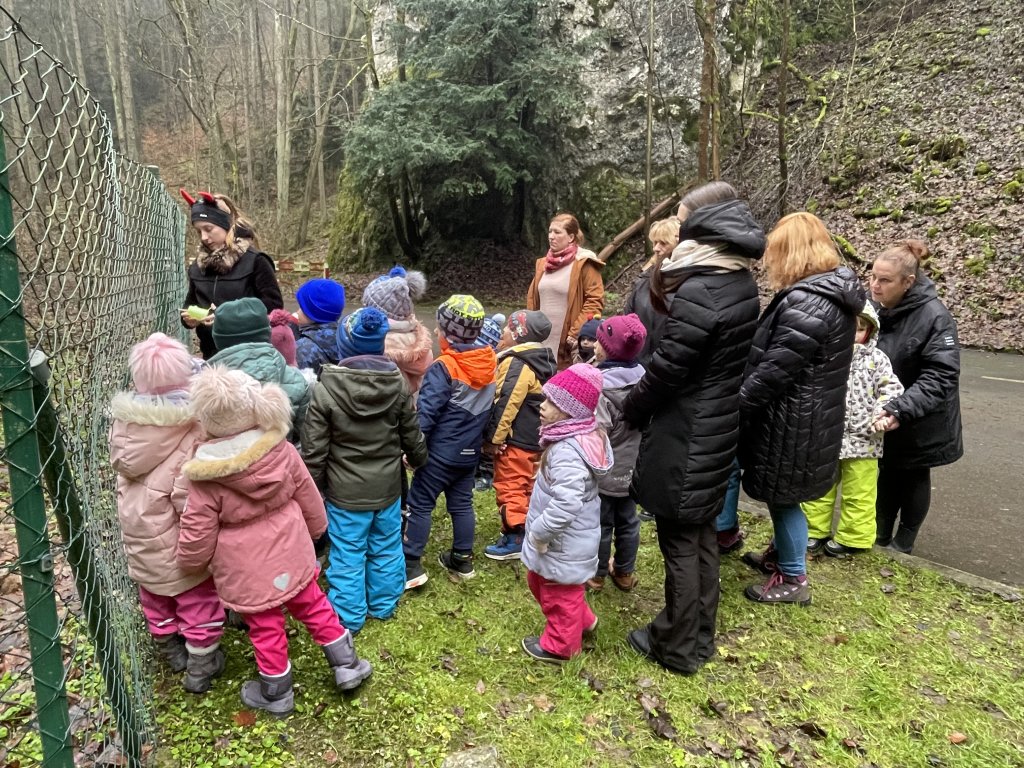 S čerty jsou žerty