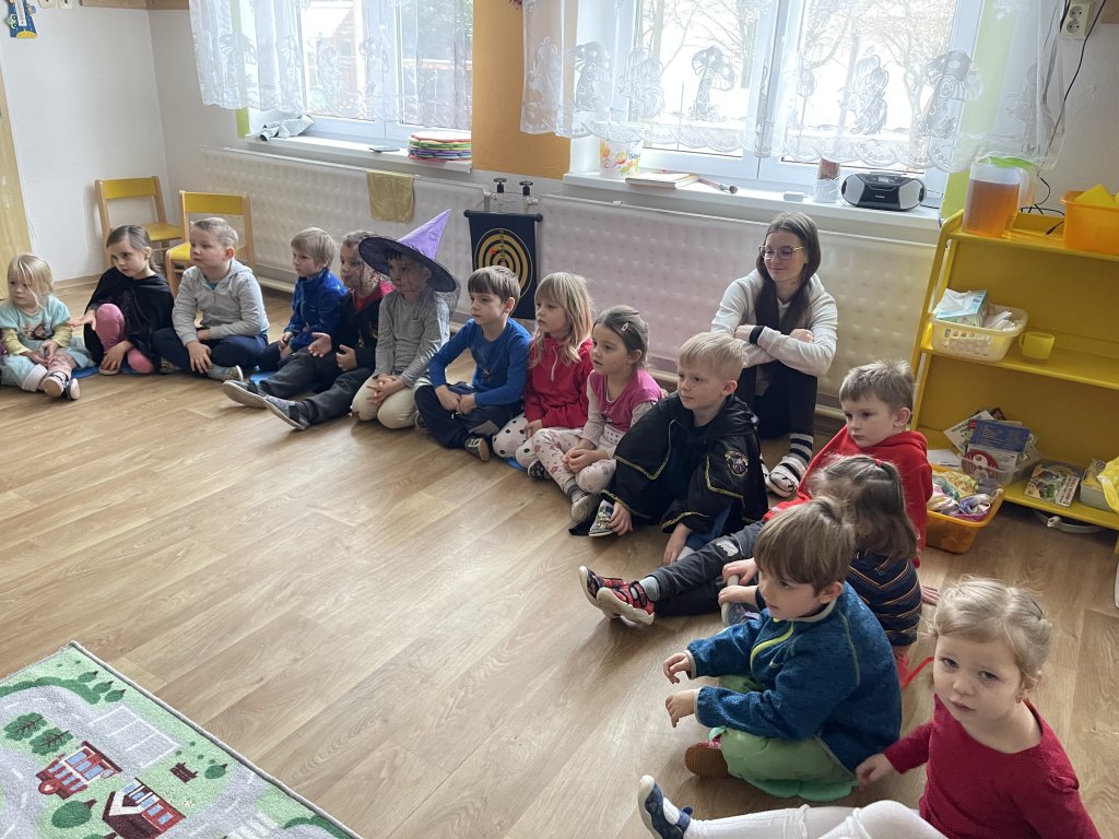 Muzikoterapie a Masopustní průvod