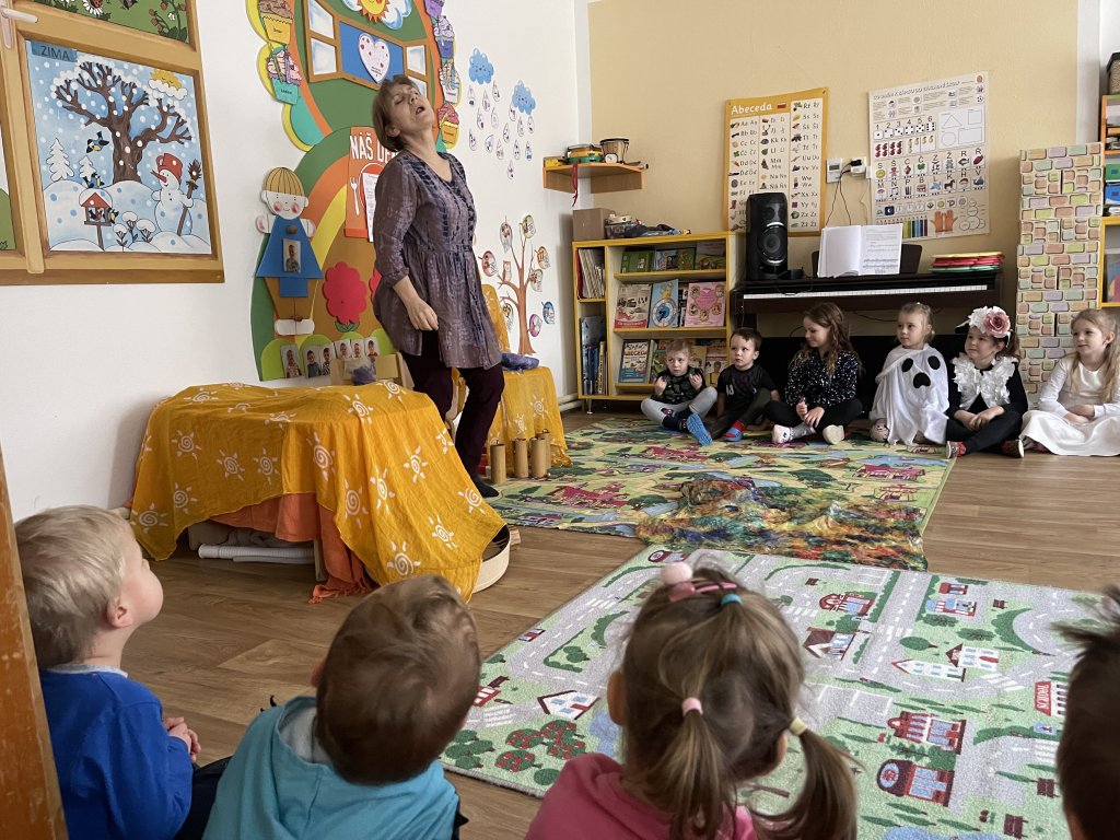 Muzikoterapie a Masopustní průvod